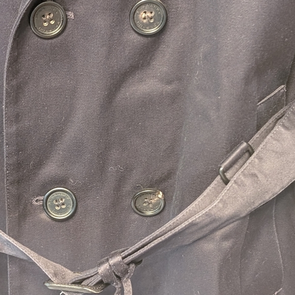 Navy Burberry Men's raincoat size 48 (altered tho)...hardly worn - Picture 3 of 15